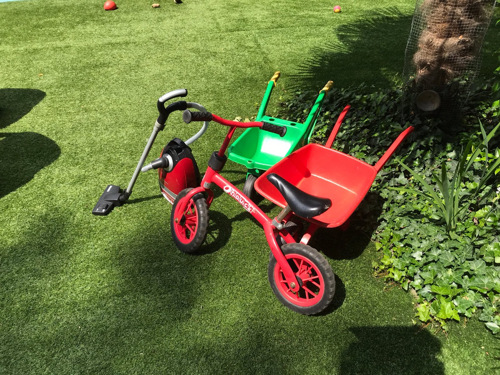 Loopfietsje, 2 kruiwagens en stofzuigertje, Kinderen en Baby's, Ophalen, Gebruikt, Overige merken