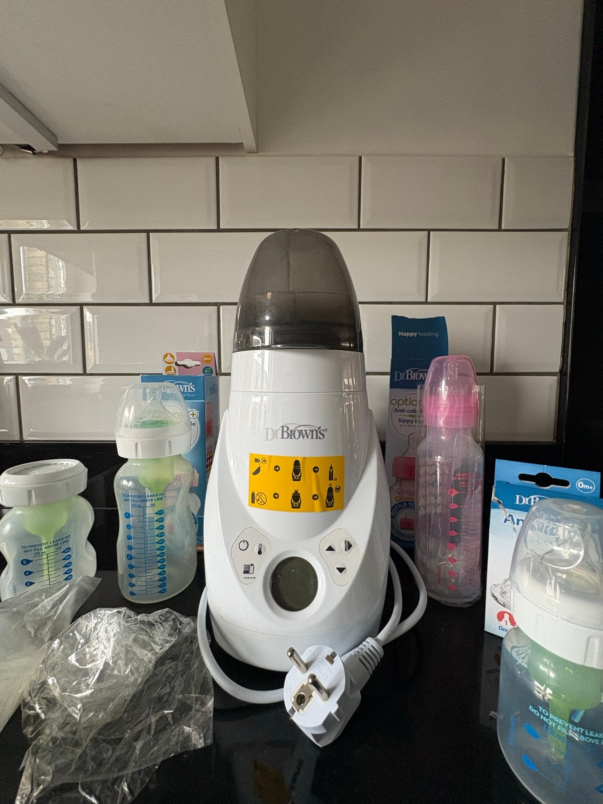 Dr. Brown's flessenwarmer en sterilisator met accessoires, Kinderen en Baby's, Ophalen, Gebruikt, Flessen- of potjesverwarmer