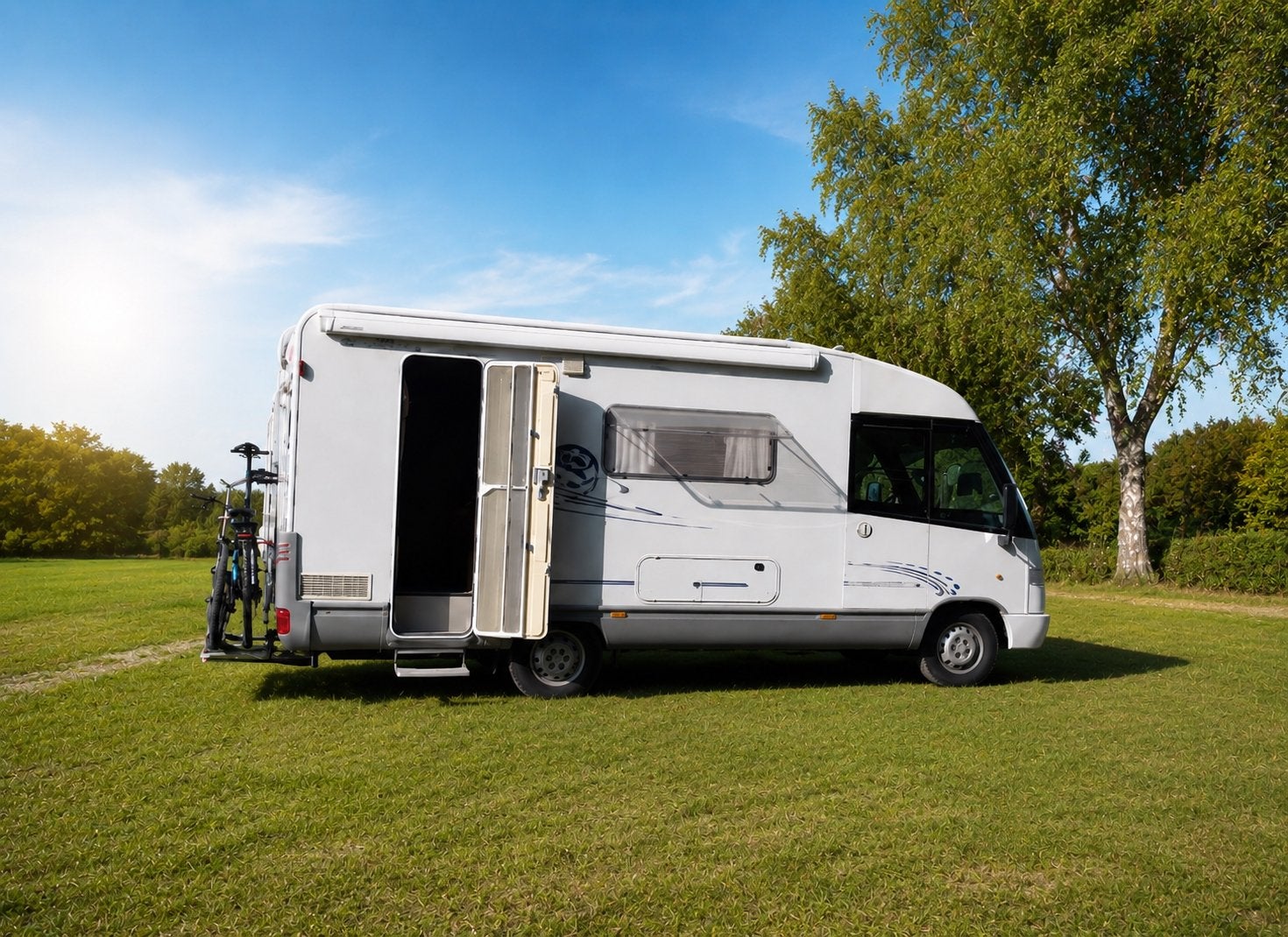 Dethleffs Globetrotter I 5832 camper - 85170k m - bj 2000, Caravans en Kamperen, Campers, Integraal, Koelkast, Fiat, Treinzit