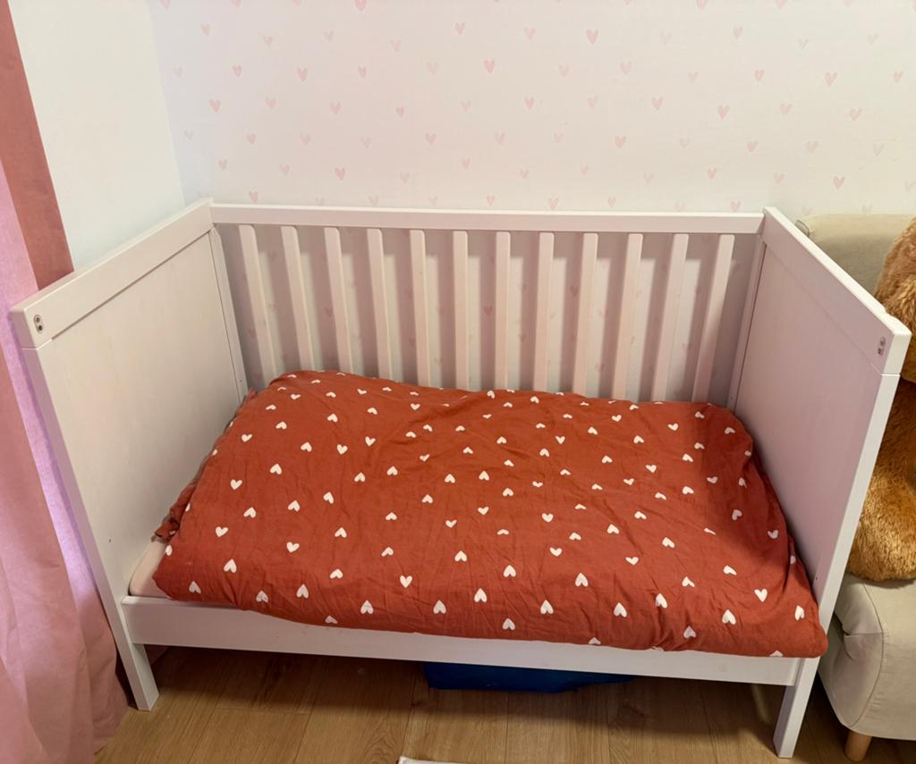 Sundvik ledikant 60x120 GRATIS, Ophalen of Verzenden, Zo goed als nieuw, Minder dan 140 cm, Matras