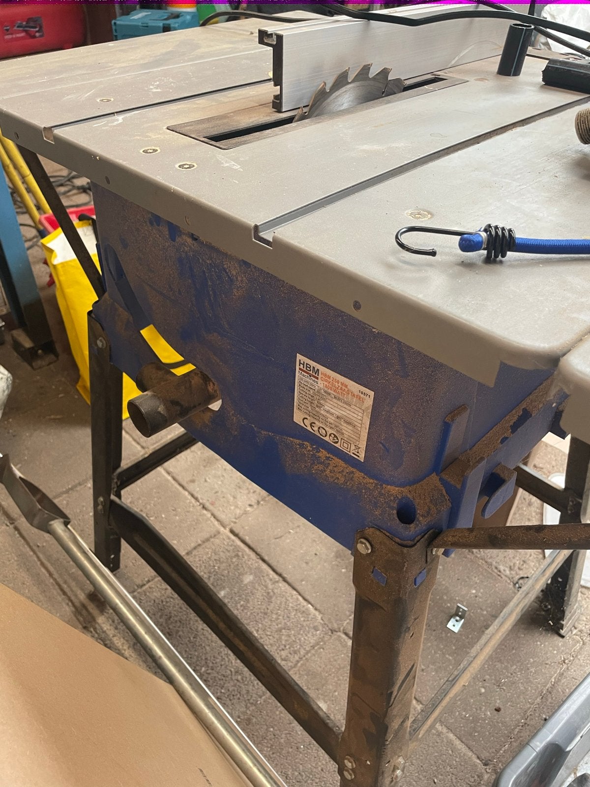 HBM Tafelzaag - Krachtige Cirkelzaag voor Houtbewerking, Ophalen, Gebruikt, Cirkelzaag, 600 tot 1200 watt