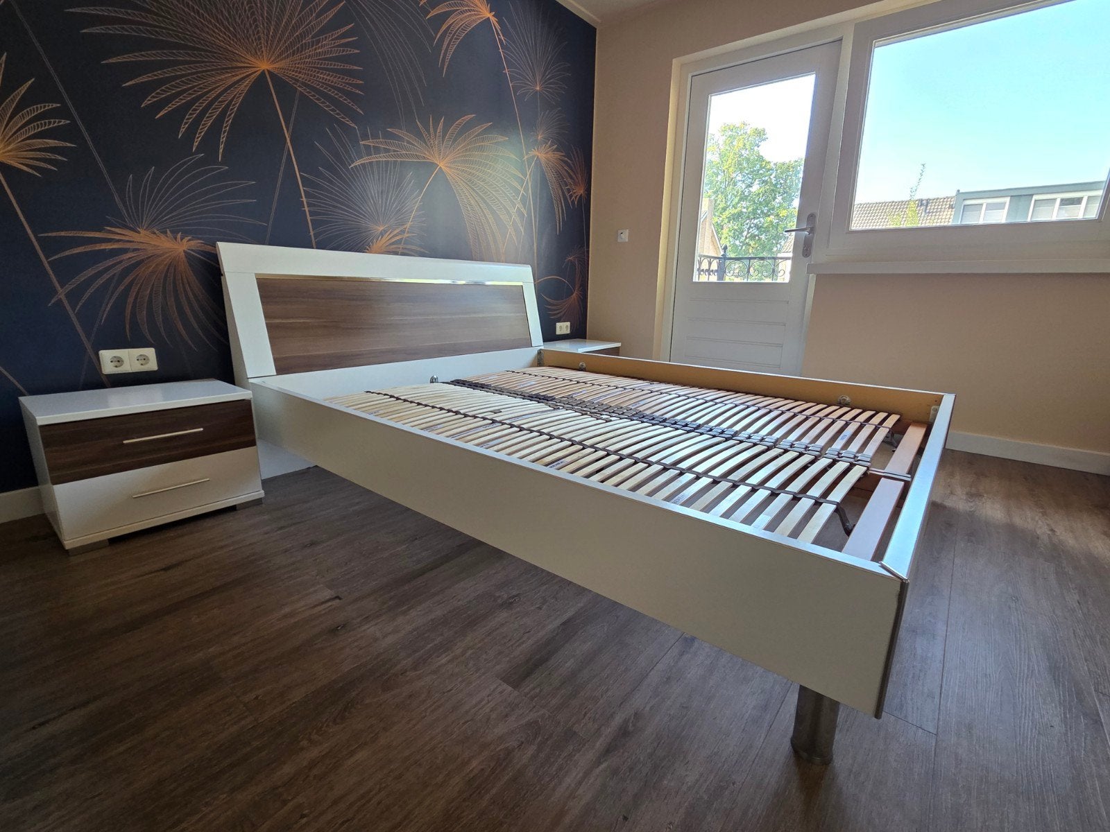 Twee persoons bed, keurige staat, wit en bruin, t.e.a.b., Ophalen, Gebruikt, Wit, Tweepersoons