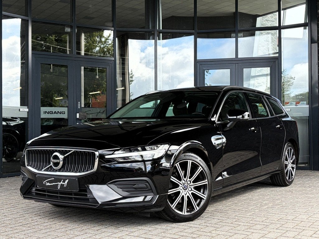 Volvo V60 2.0 D3 - LEDER - PANO - TREKH. - ORG. NL., Auto's, Volvo, Automaat, Euro 6, 4 cilinders, Zwart