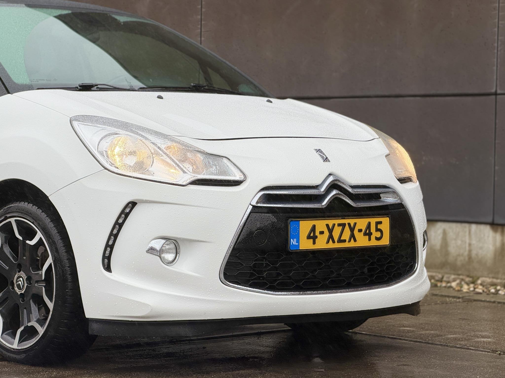 Citroen DS3 1.6 THP Sport Chic|Cruise|Clima|Hifi sound, Auto's, Euro 5, Gebruikt, Bedrijf, 570 kg