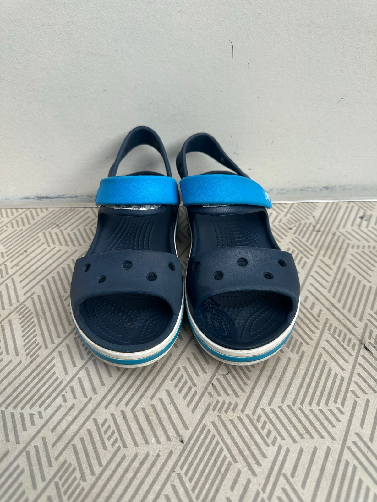 Crocs sandalen maat J1 - Blauw - 32-33, Ophalen of Verzenden, Gebruikt, Jongen