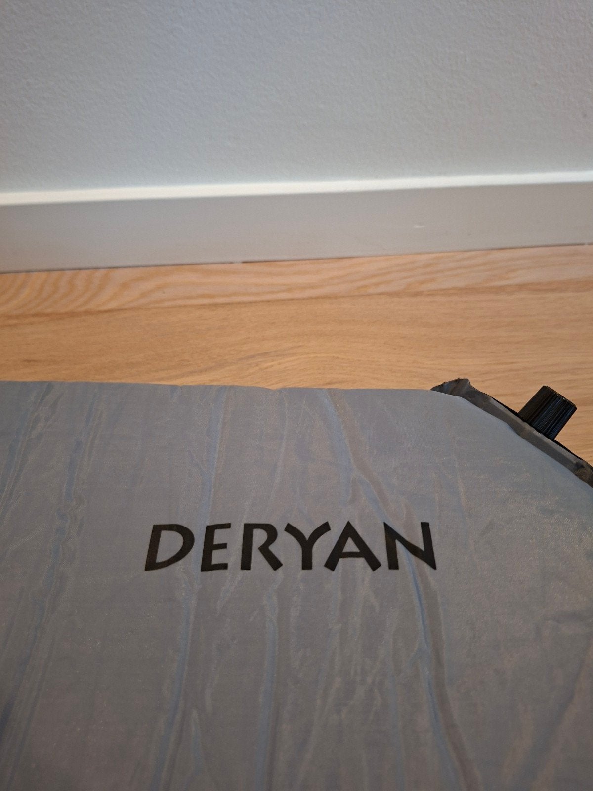 Deryan opblaasbaar campingmatras 60x120 cm, Caravans en Kamperen, Ophalen of Verzenden, Zo goed als nieuw, 1-persoons