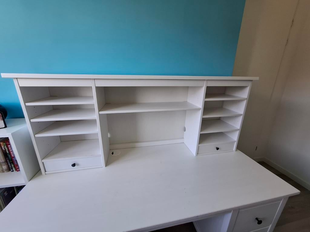 Wit Hemnes opzetstuk voor bureau met opbergruimte, Huis en Inrichting, Bureaus, Hout, Zo goed als nieuw, IKEA, Wit