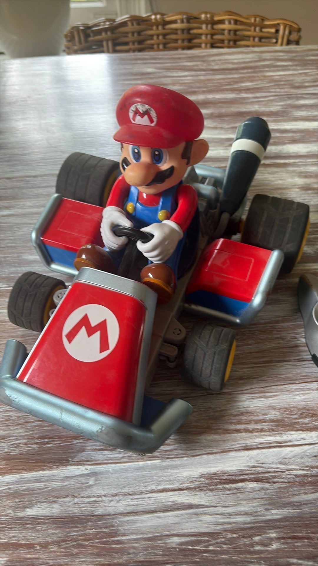 Mario kart carrera rc ZONDER OPLADER, Ophalen of Verzenden, Gebruikt, Overige schalen, Auto onroad