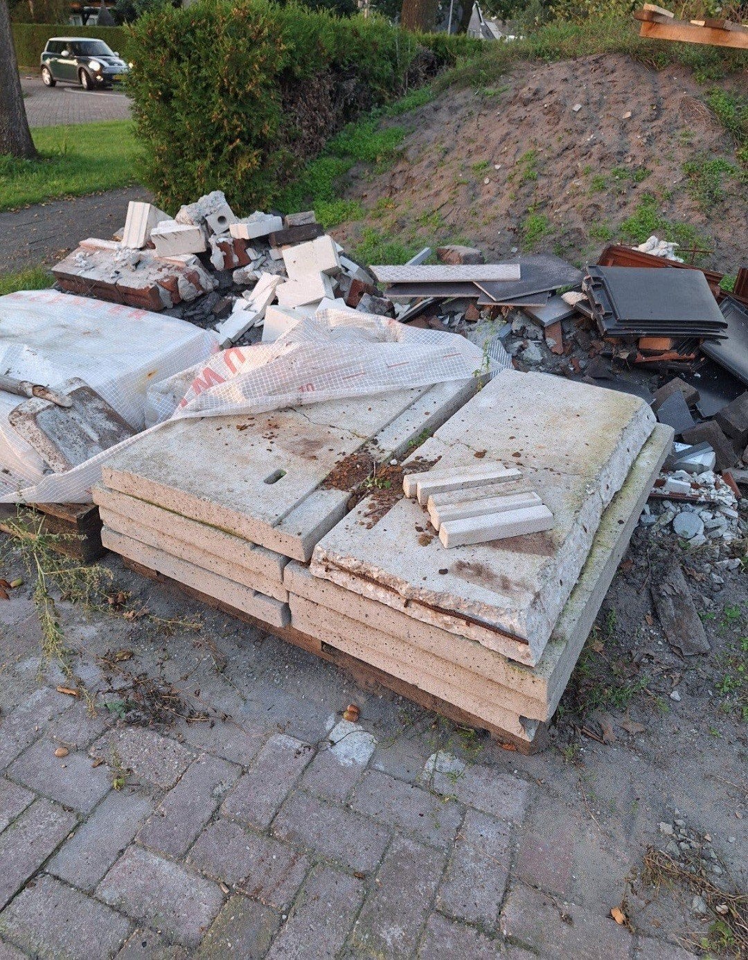 8-10 stuks betonplaten/funderingsplaten/stelconplaten, Ophalen