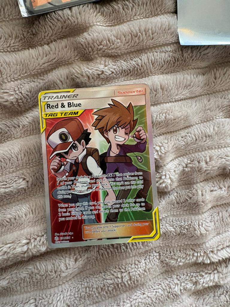 Pokémon Red & Blue Full Art Holo 234/236 Cosmic Eclipse, Ophalen of Verzenden, Nieuw, Losse kaart, Foil