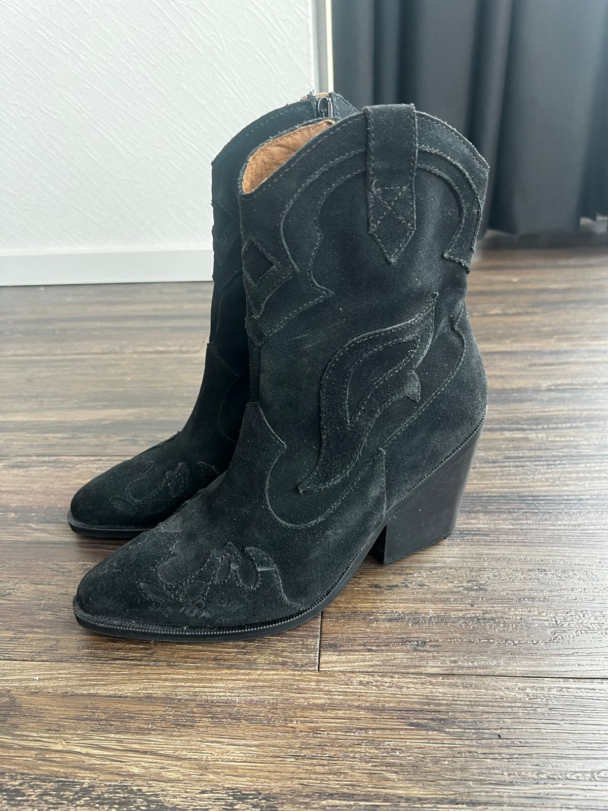 Dwars lage cowboylaarzen in Maat 37, Zwart, Lage of Enkellaarzen, Ophalen of Verzenden, Gedragen