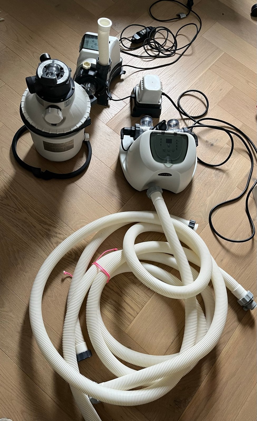Intex zandfilterpomp en zoutwatersysteem, Ophalen, Gebruikt, Zwembadpomp