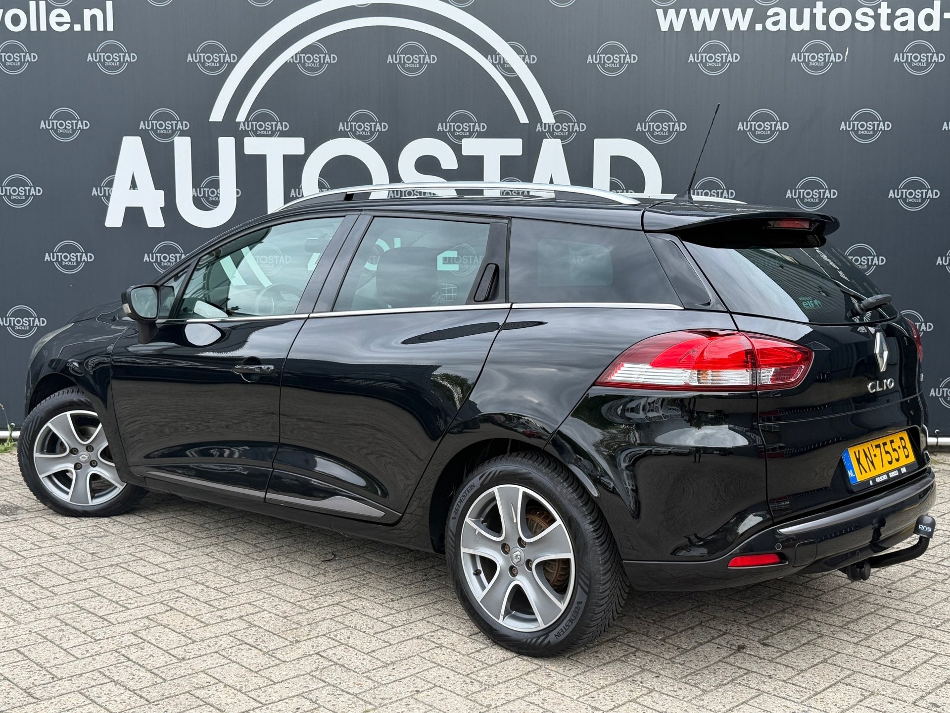 Renault Clio Estate 0.9 TCe Night&Day NL-Auto / 2e Eigenaar, Auto's, Voorwielaandrijving, 898 cc, Stof, 580 kg