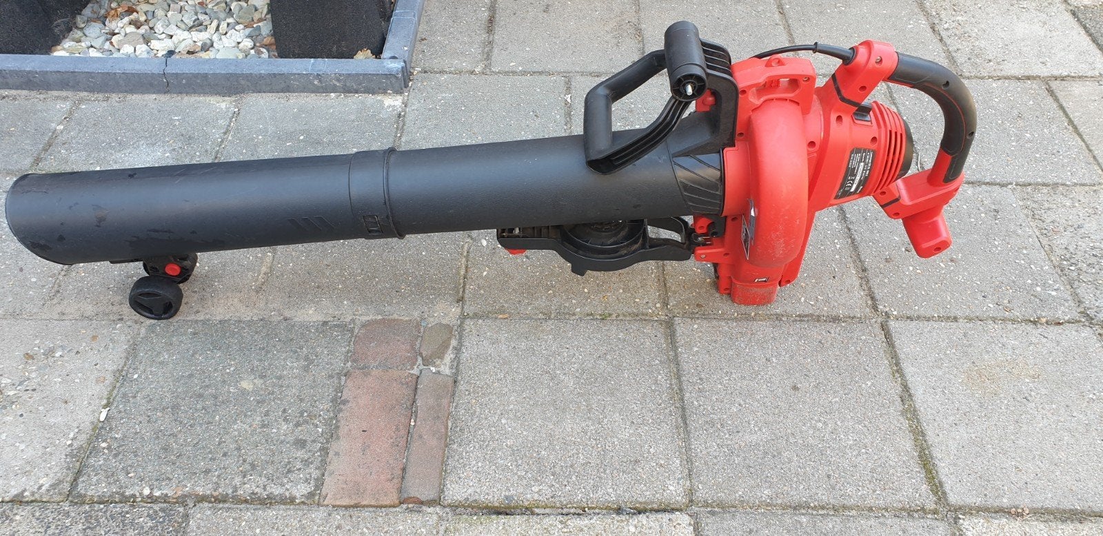 Goedwerkende Einhell bladblazer/zuiger, Ophalen, Gebruikt, Met opvangzak, Einhell