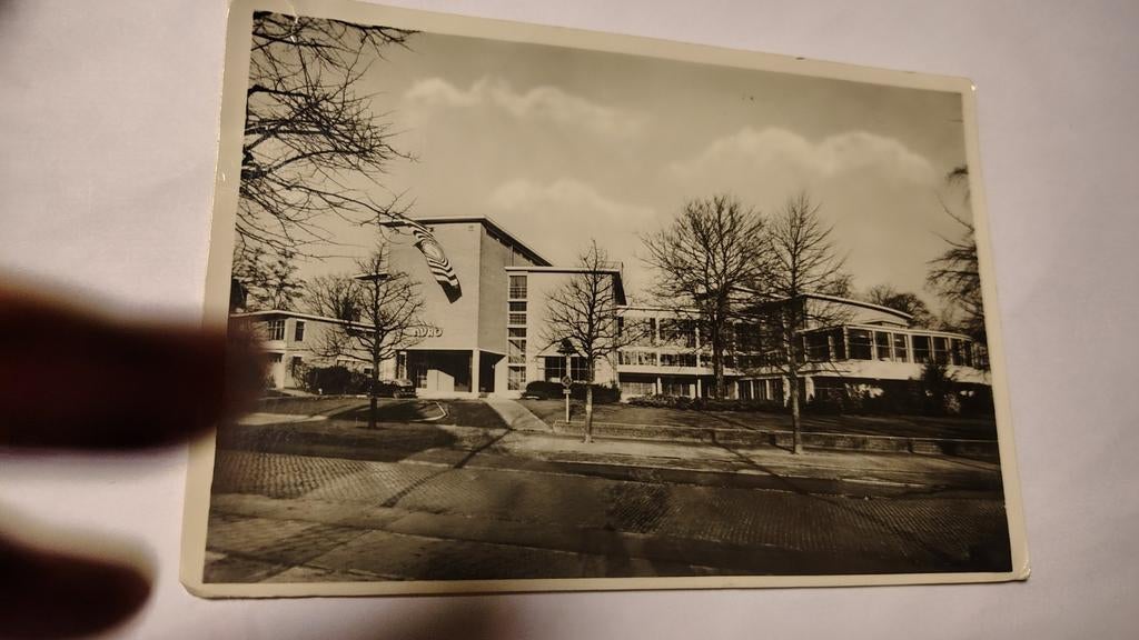Hilversum A.V.R.O.-Studio's, Ophalen of Verzenden