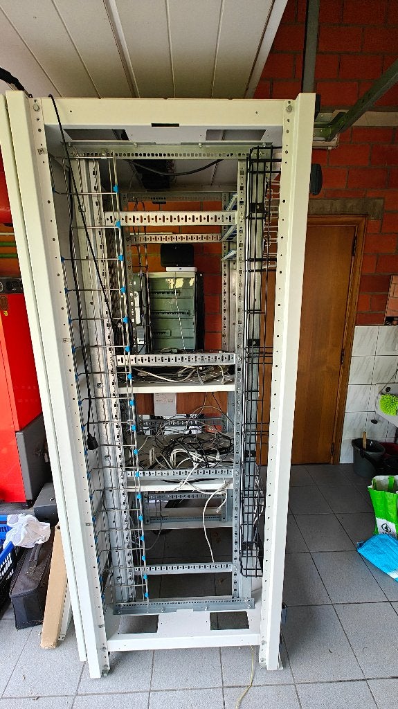 Serverkast, Computers en Software, Ophalen, Gebruikt