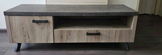 Modern TV-meubel                                 135 x45x43, 100 tot 150 cm, Modern, Industrieel, Zo goed als nieuw, Minder dan 100 cm