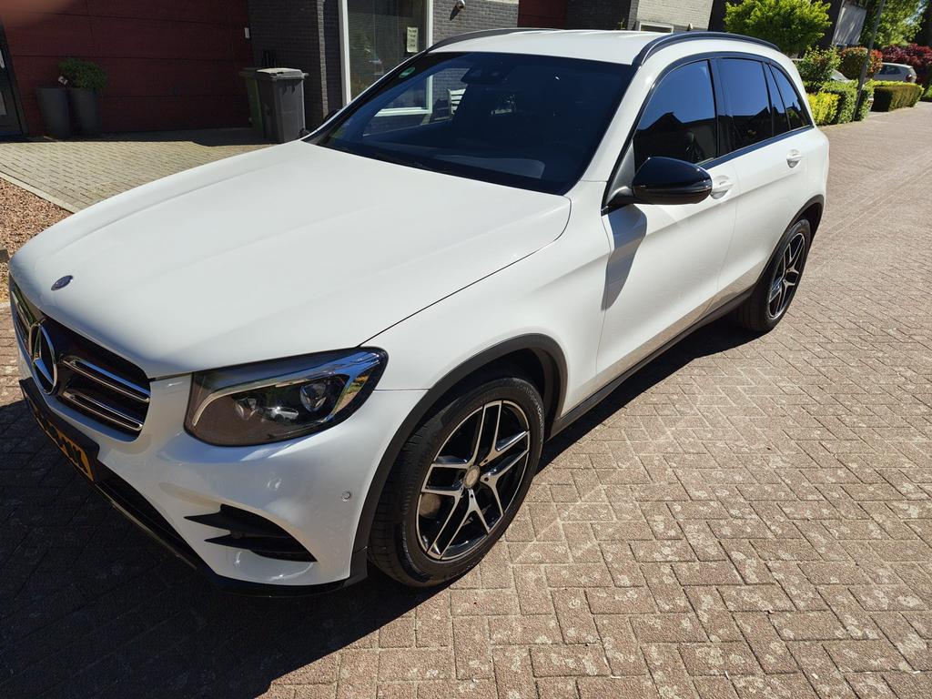 Mercedes-Benz GLC 250 211pk 4MATIC 9G-TRONIC 2015 Wit, Auto's, Automaat, Zwart, 4 cilinders, Leder en Stof