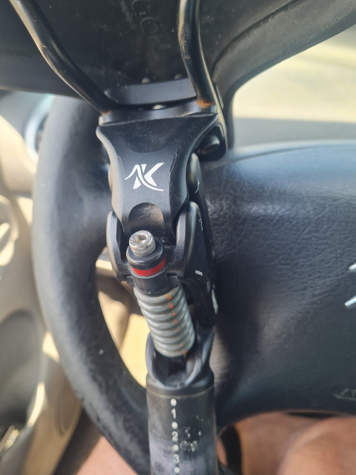Kinekt XR verende zadelpen 31.6 + Ergon ST10 Gel zadel, Fietsen en Brommers, Fietsonderdelen, Gebruikt, Elektrische fiets, Ophalen of Verzenden