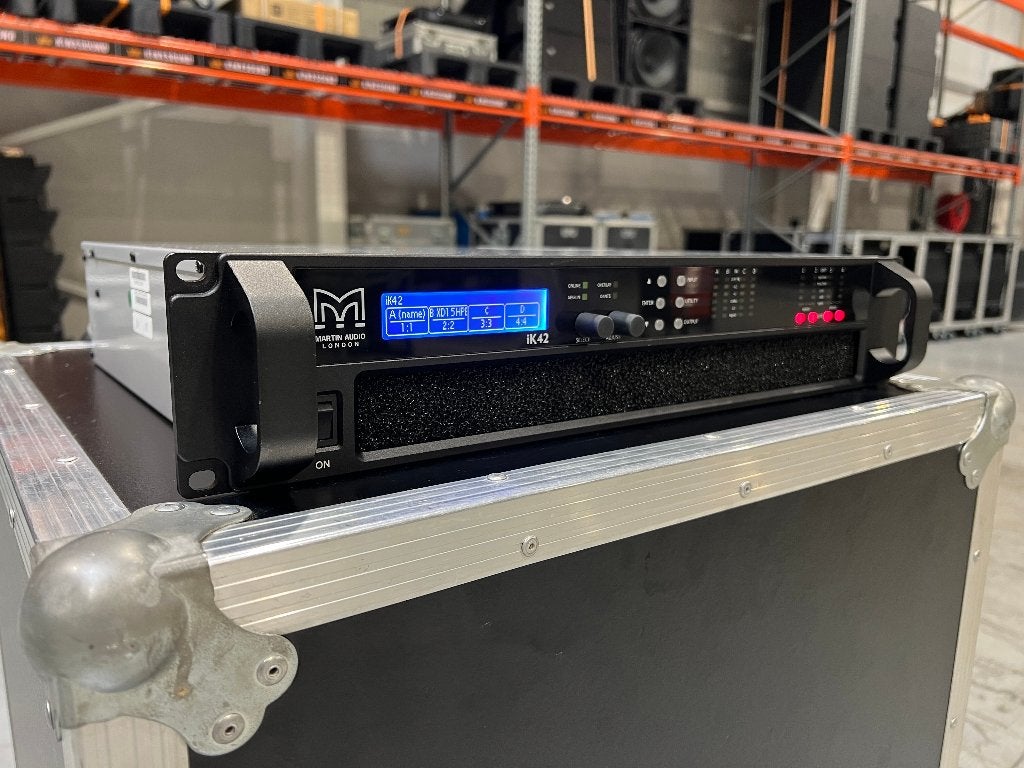 Martin Audio iKON iK42 4x5000W 4-channel amplifier, Audio, Tv en Foto, Luidsprekers, Gebruikt, Overige typen, Ophalen of Verzenden
