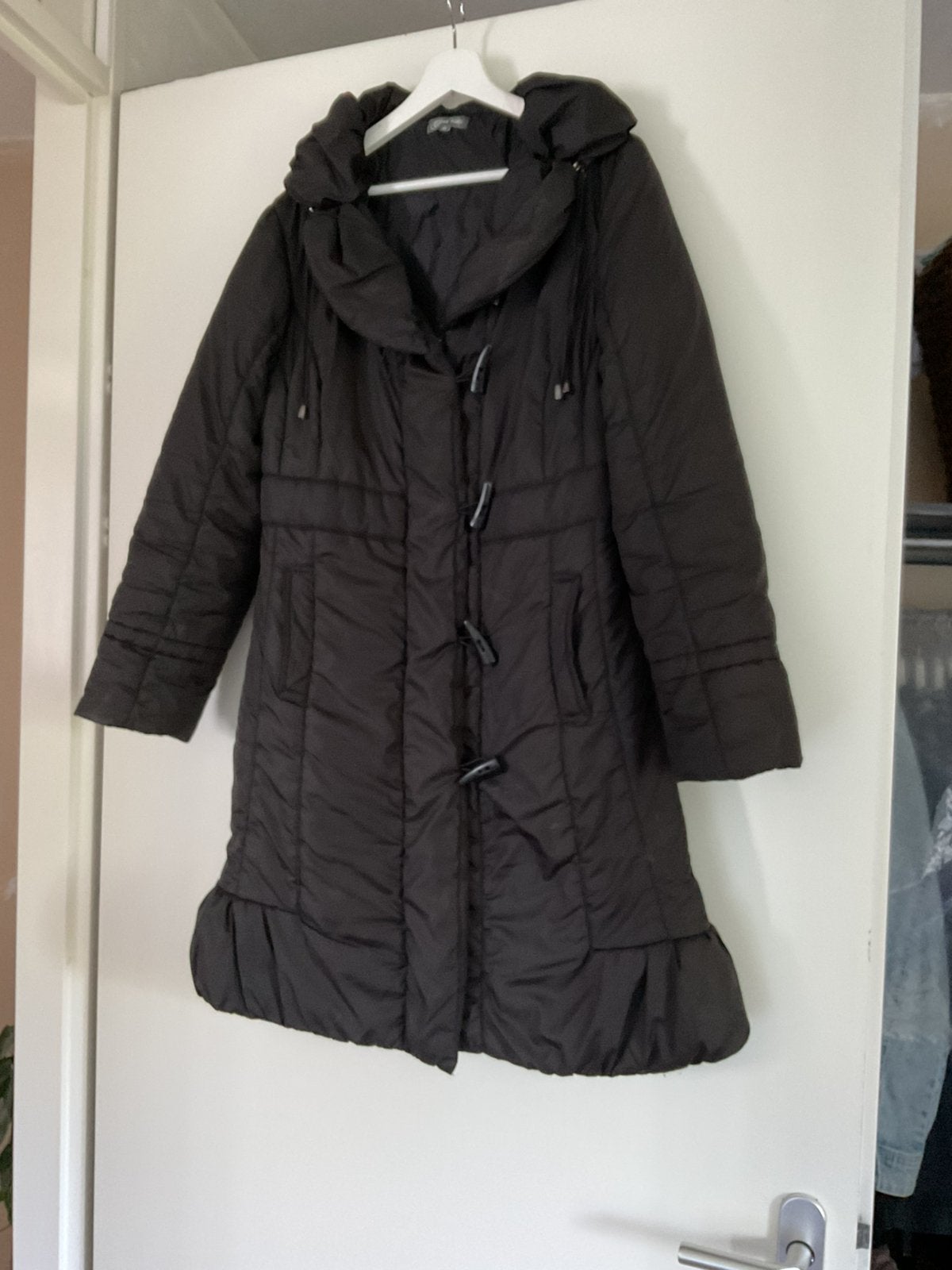 Wintersjas zwart Clara Vitti (large), Ophalen of Verzenden, Zo goed als nieuw, Maat 42/44 (L), Zwart