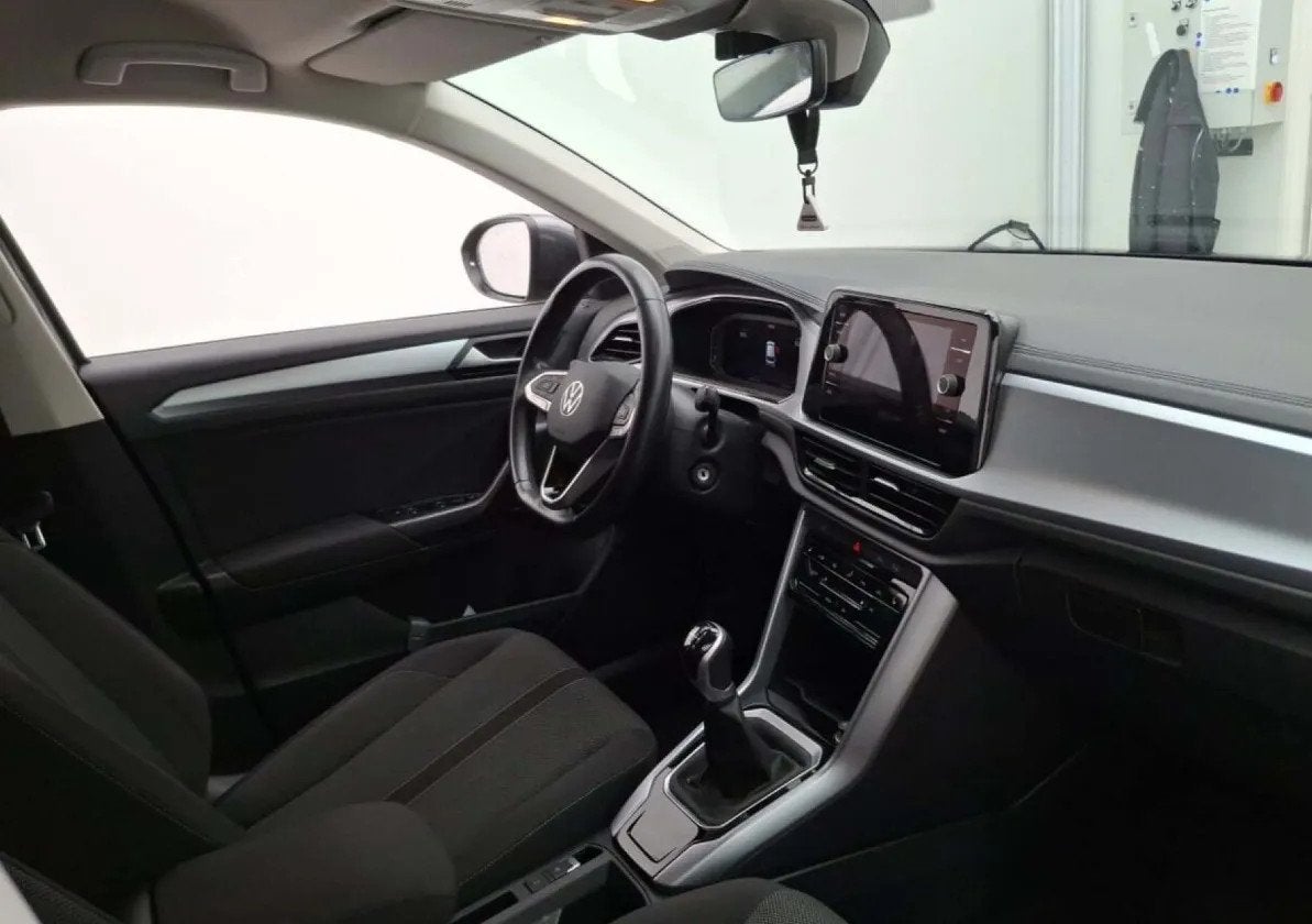Volkswagen T-Roc 1.0 TSI Life Business 110 PK (bj 2022), Gebruikt, Bedrijf, SUV of Terreinwagen, Zilver of Grijs
