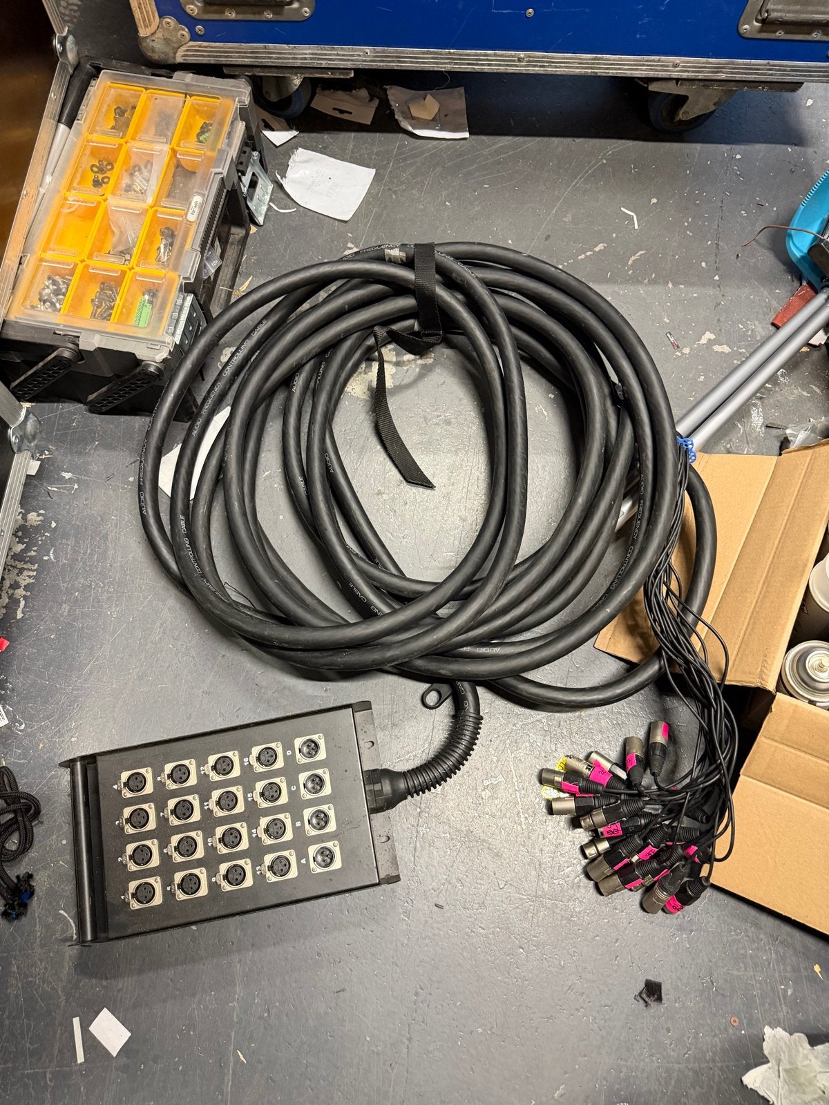 Stageblok met Multikabel - 16 XLR Ingangen, Ophalen, Gebruikt