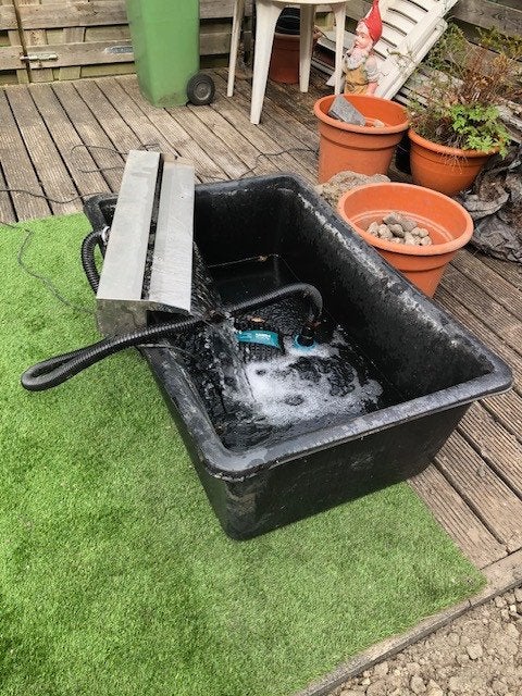 Vijverbak + Waterval + Pomp, Ophalen, Gebruikt