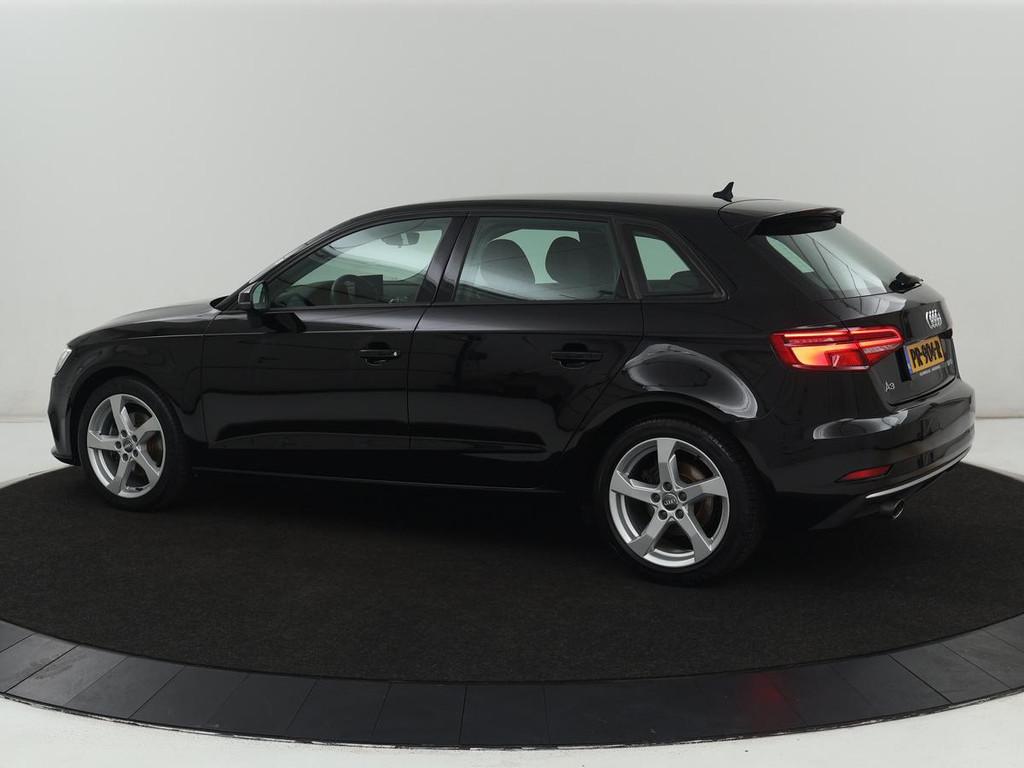Audi A3 1.0 TFSI Sport | Sportstoelen | Full LED | Navigatie, Auto's, Stof, Gebruikt, Zwart, Origineel Nederlands