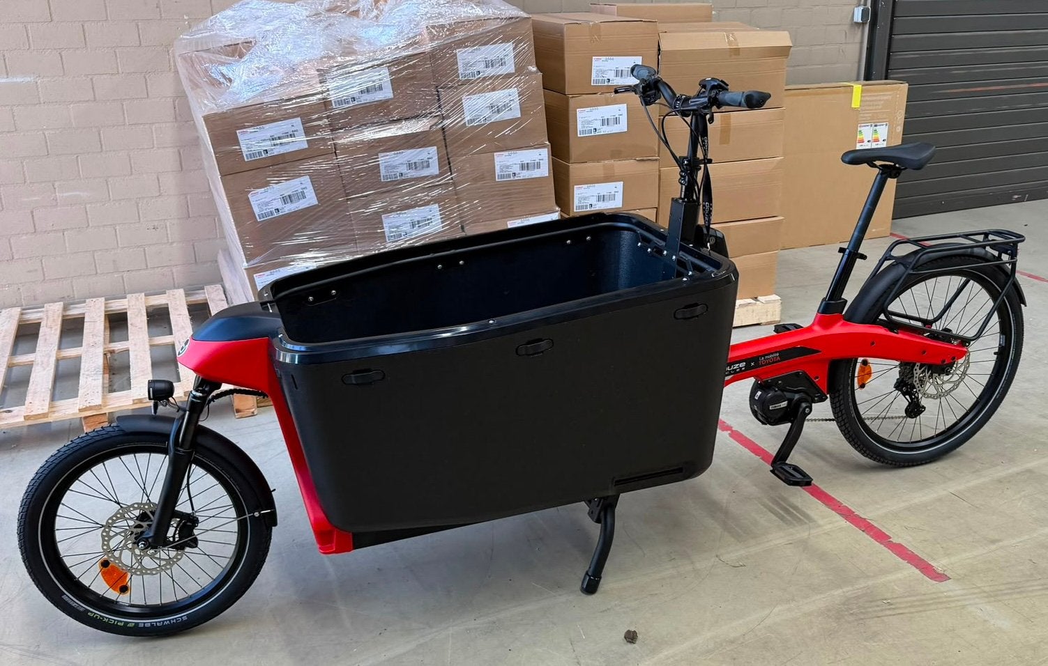 Douze cargo verso 850 wide box family, Fietsen en Brommers, Fietsen | Bakfietsen, Gebruikt, Goederen, Elektrisch, Schijfrem