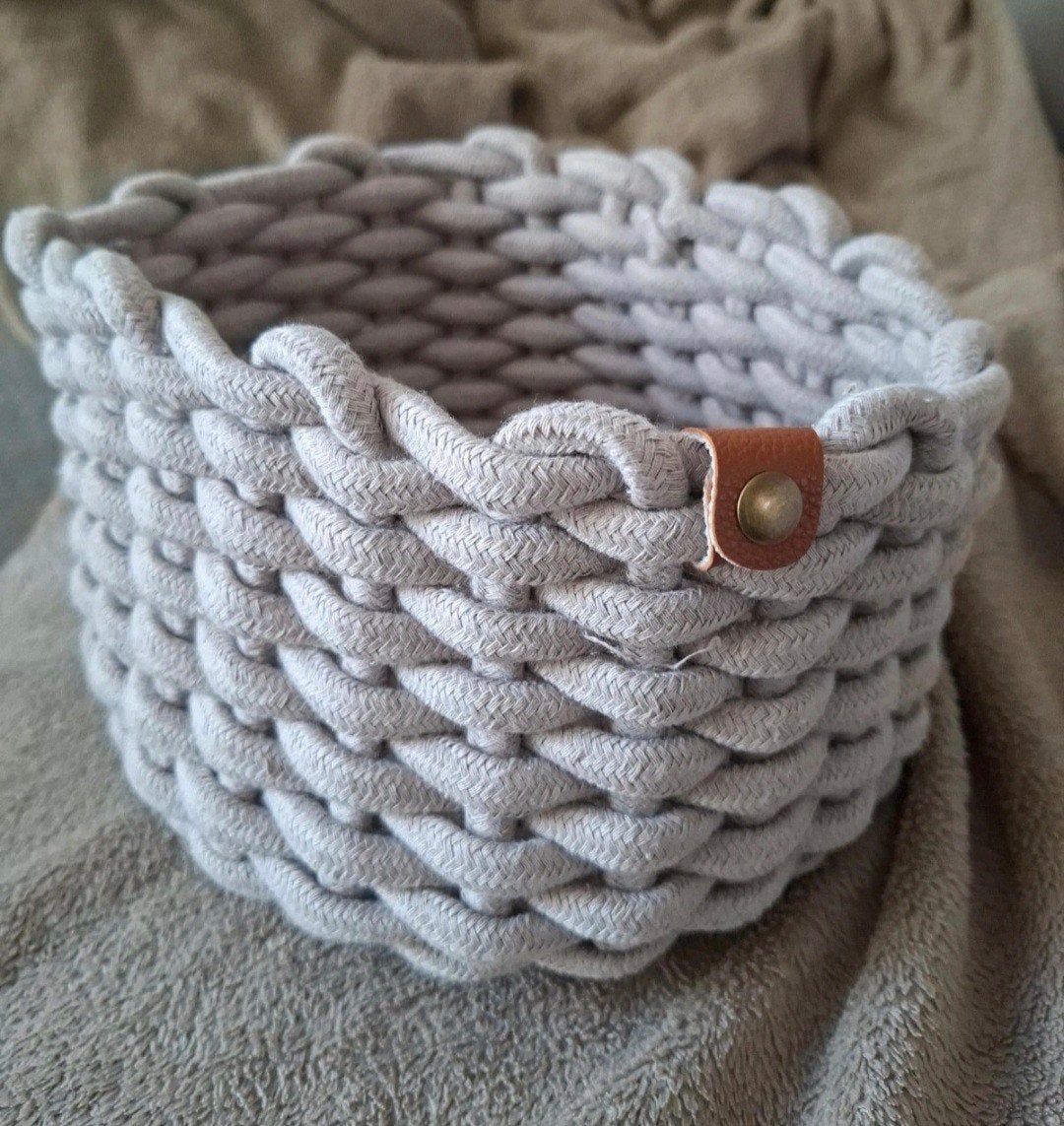 Handgemaakte Gevlochten Mand - Grijs Textiel, Mand, Textiel, Rond, Ophalen of Verzenden
