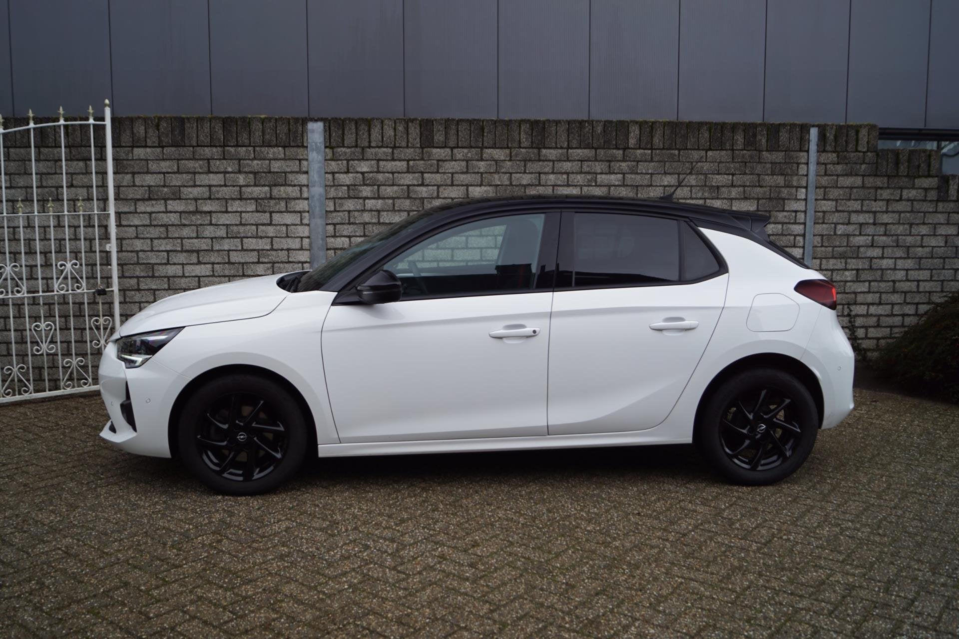 Opel Corsa 1.2 GS Line 102PK 5Deurs Half Leder/Stof Sportst, Voorwielaandrijving, 101 pk, Gebruikt, Leder en Stof