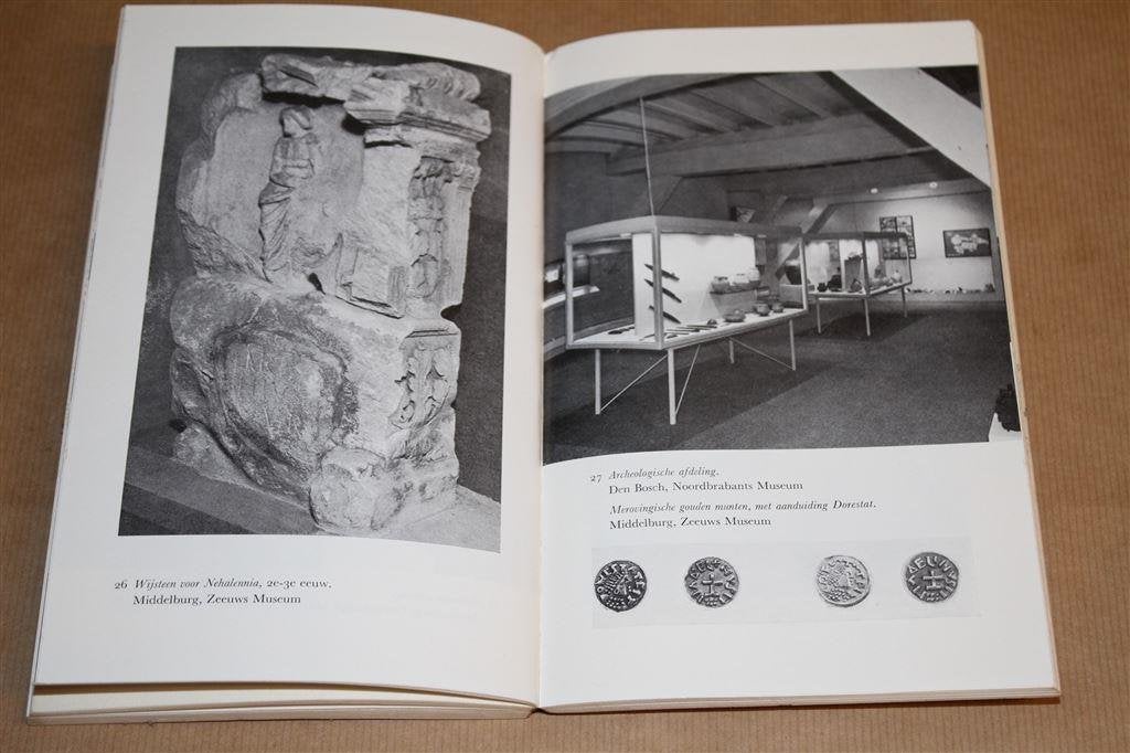 Een museumrondgang. Archeologische verzamelingen Ned., Ophalen of Verzenden, Gelezen