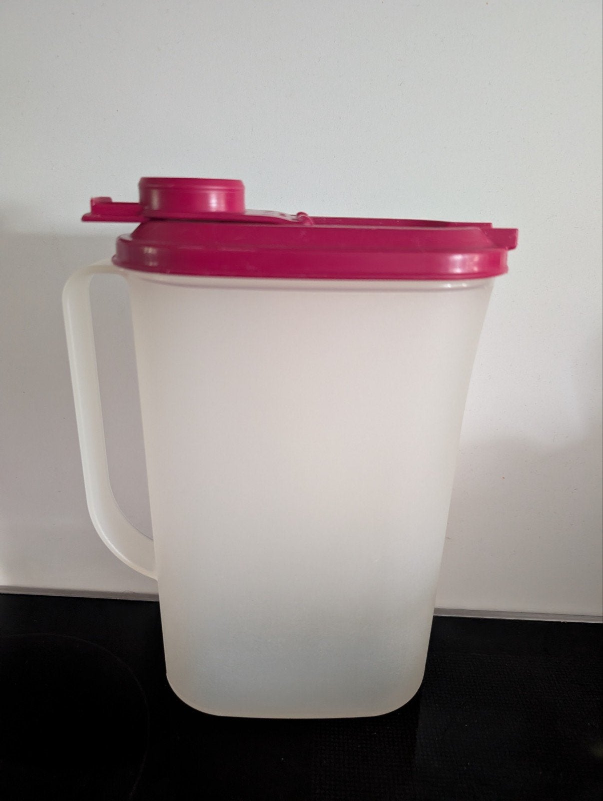 Tupperware kan met deksel, Ophalen of Verzenden, Zo goed als nieuw, Beker of Kan