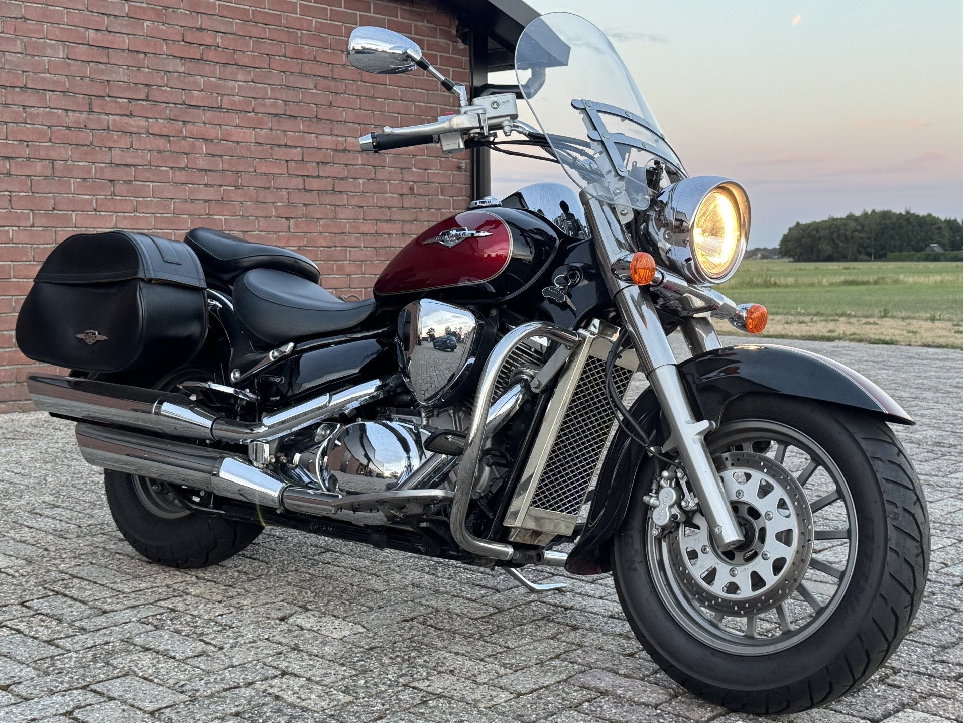 Suzuki C 800 INTRUDER LC | NL-MOTOR! (bj 2014), Motoren, Motoren | Suzuki, 805 cc, Bedrijf, Cruise Control, Beerzerhaar 33B
7685PR  BEERZERVELD, NL