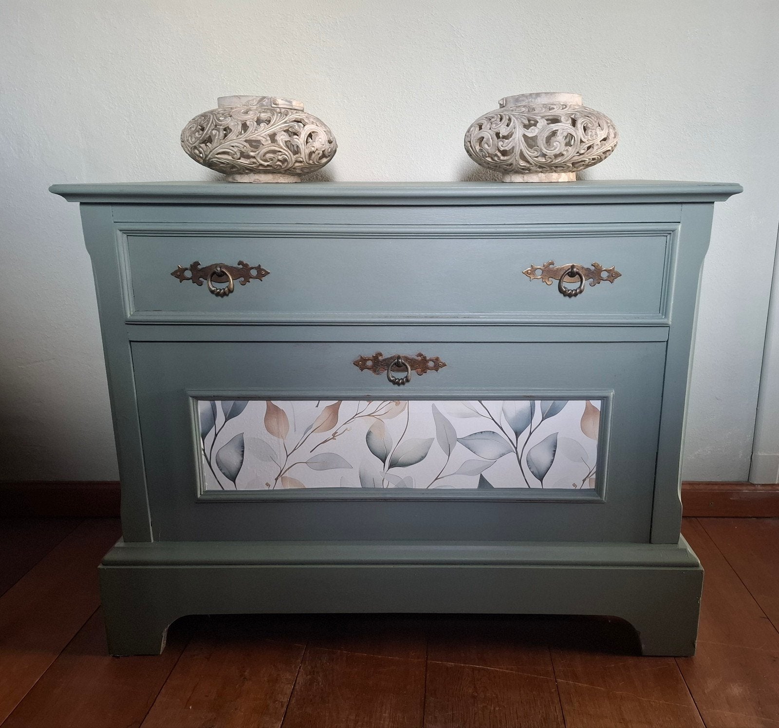 Oud gerestyld kastje met lade en klep, Ophalen, Minder dan 45 cm, 70 cm of meer