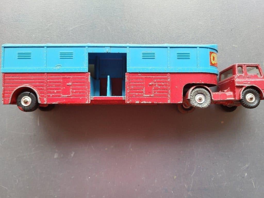 Circus/ Circus Chipperfield/ Corgi paardentransportwagen., Ophalen of Verzenden, Gebruikt, Bus of Vrachtwagen