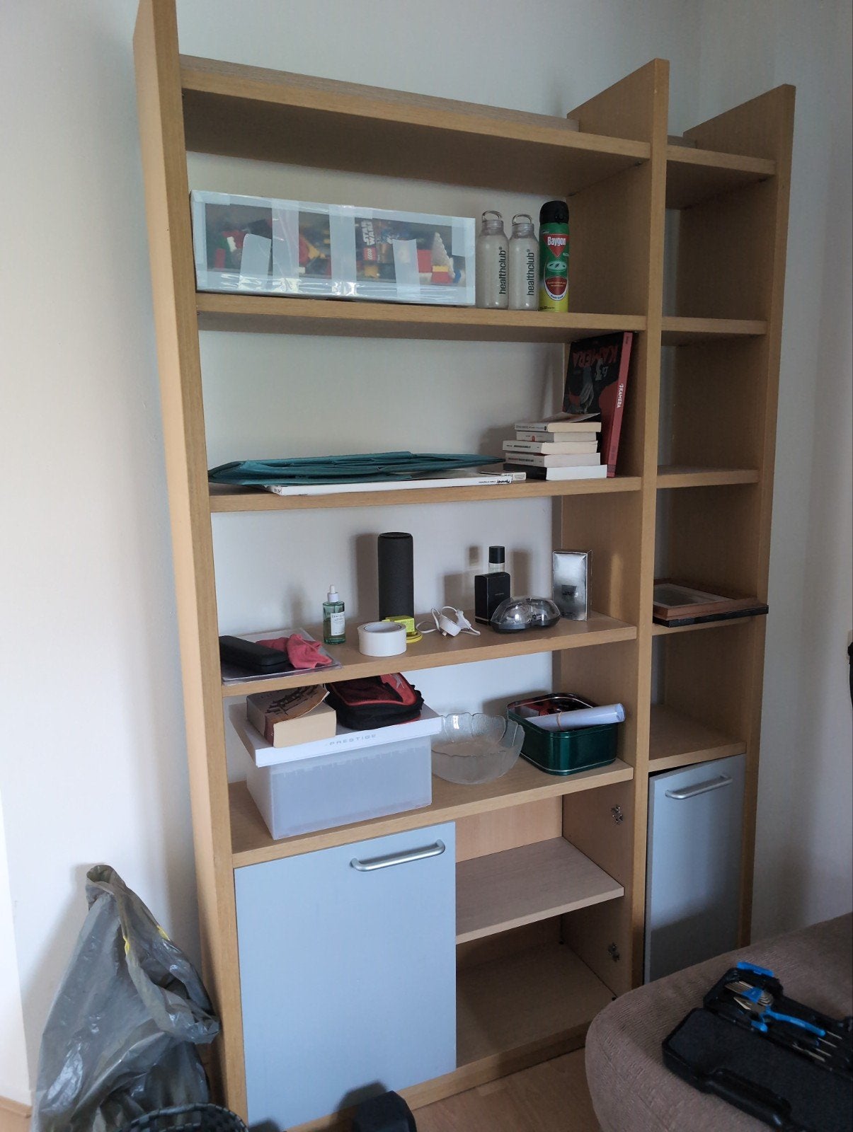 Ruime Boekenkast - 35x140x230 cm - Goede Staat