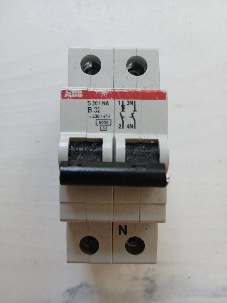 ABB installatieautomaat  S201-B32 NA, Ophalen of Verzenden, Gebruikt