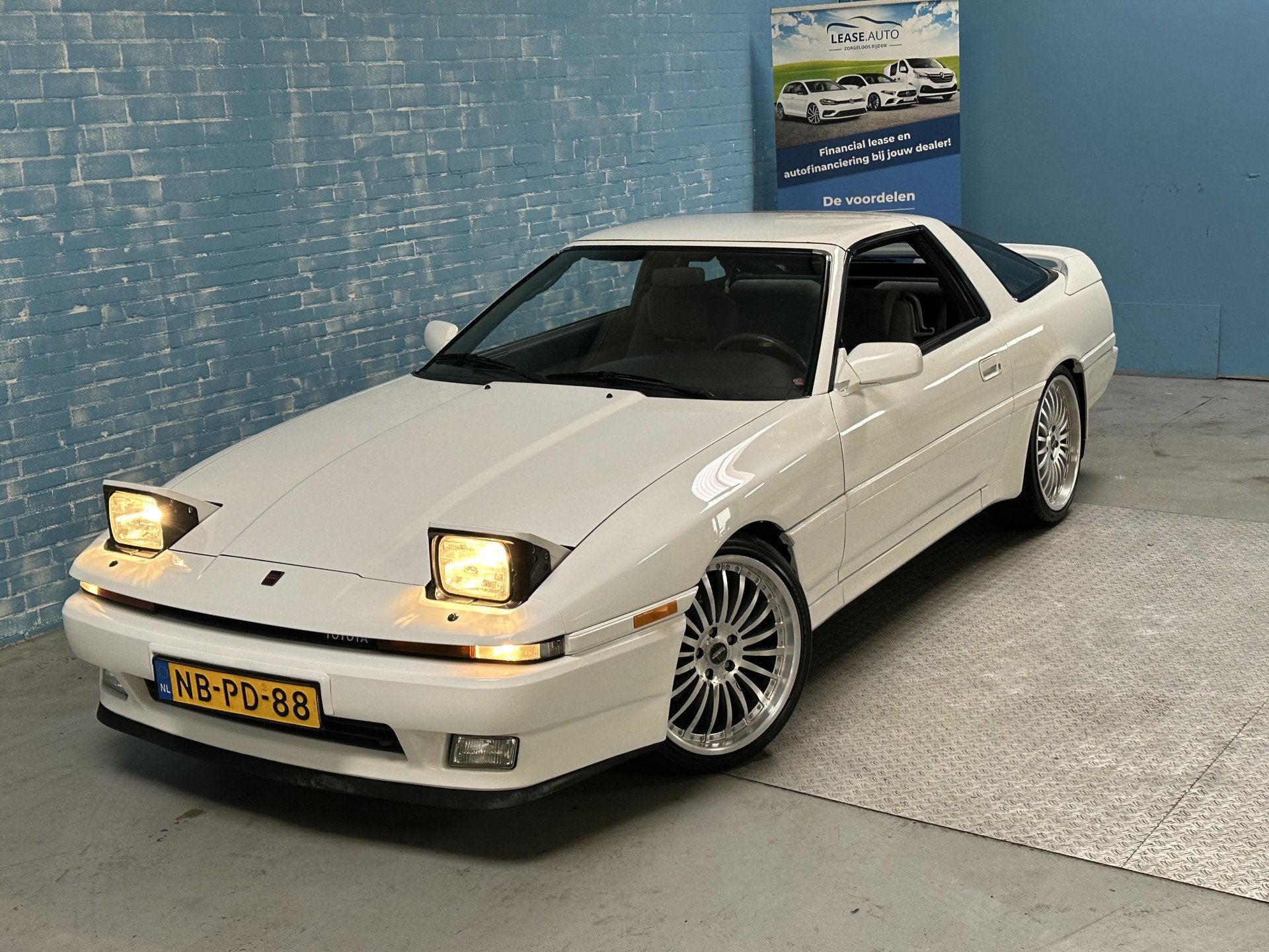 Toyota Supra 3.0i TC 24 AIRCO CRUISE NAVI LMV Auto is goede, Auto's, Wit, Bluetooth, Bedrijf, Handgeschakeld