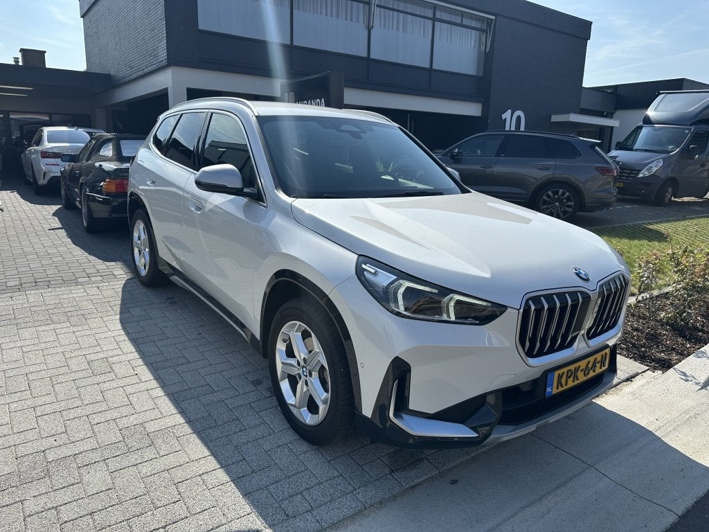 BMW X1 sDrive18i X-Line (bj 2023, automaat), Auto's, BMW, 136 pk, Gebruikt, Euro 6, Wit