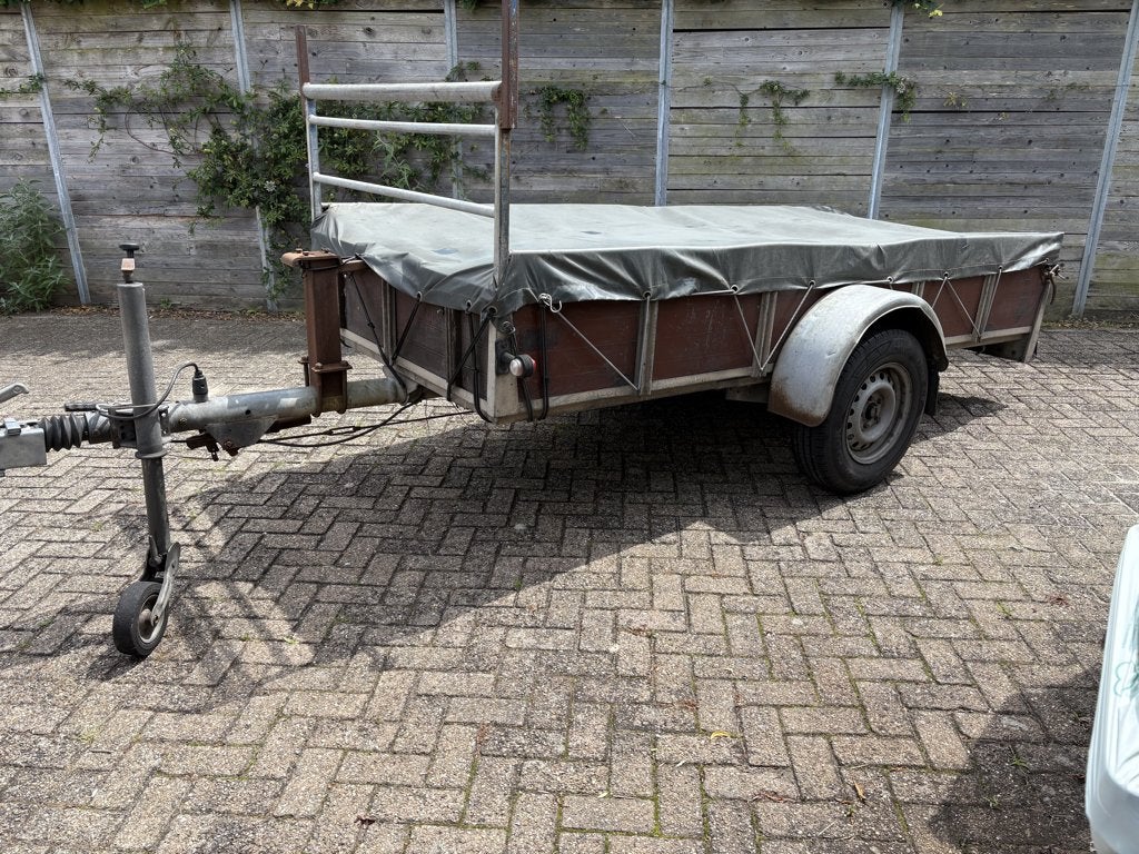 Saris H300N geremde aanhangwagen, Ophalen, Gebruikt