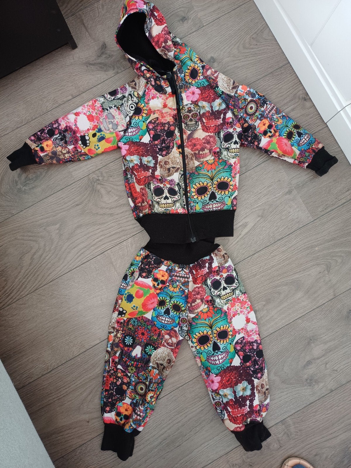iELM buitenspeelpak met Doodshoofdprint - Maat 92, IELM, Gebruikt, Jongen of Meisje, Ophalen of Verzenden