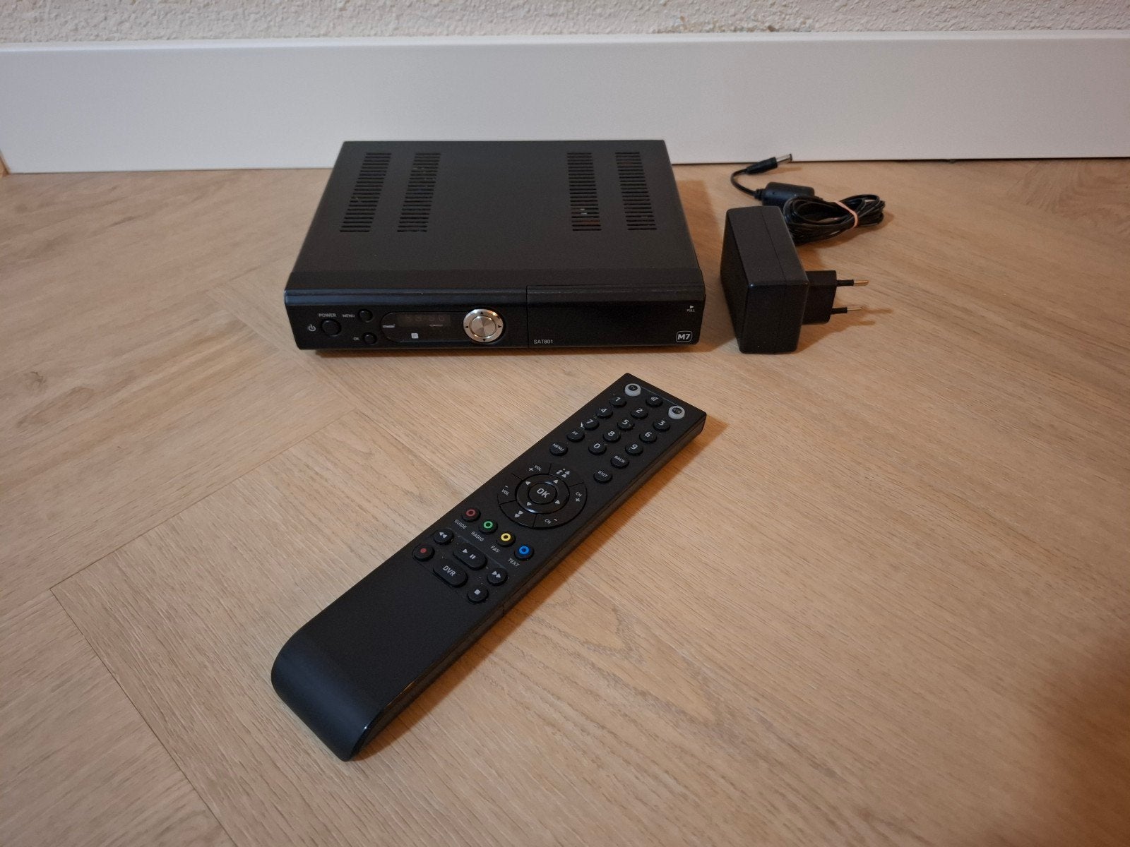 M7 SAT801 Canal Digitaal HD Ontvanger, Ophalen of Verzenden, Zo goed als nieuw, (Schotel)antenne, Overige merken