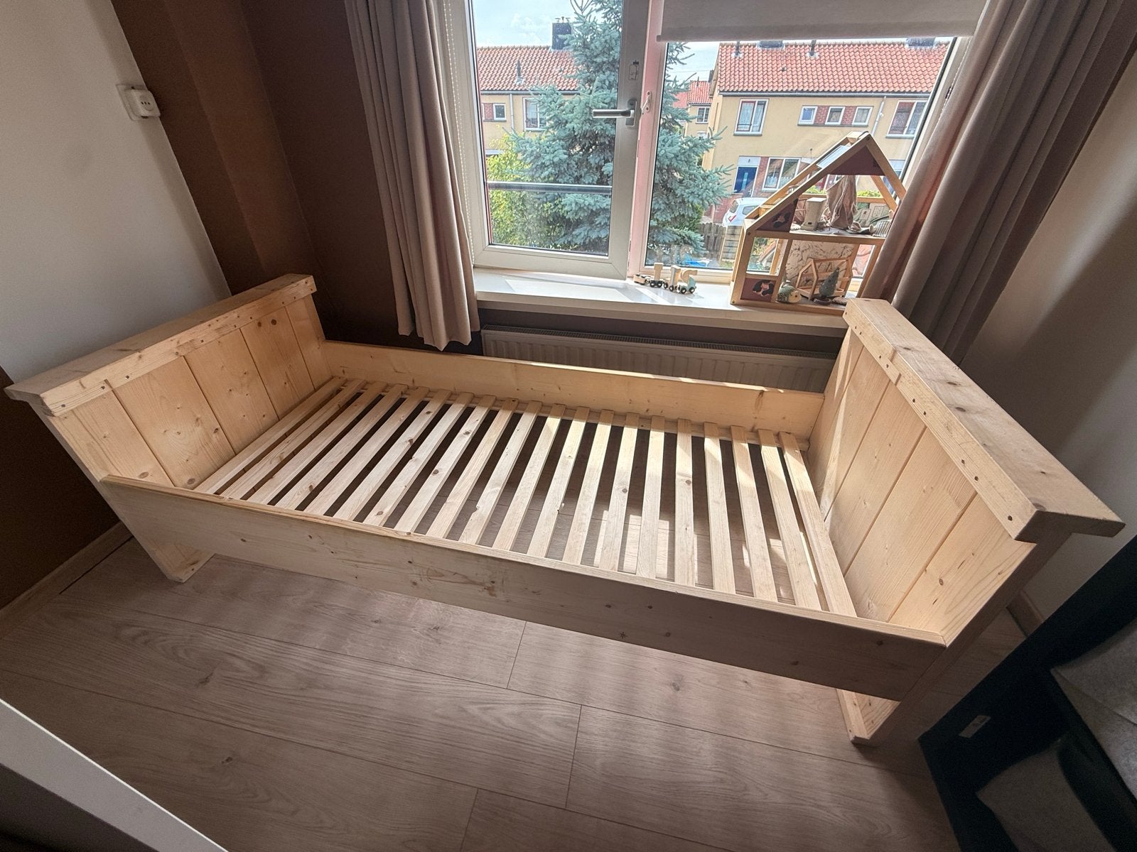Kinderbed met lattenbodem - matrasmaat 180x80 cm, Kinderen en Baby's, Kinderkamer | Bedden, Ophalen, Gebruikt, 70 tot 85 cm, Lattenbodem