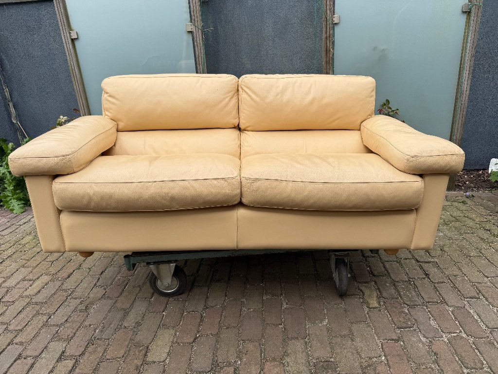Sofa Petronia 603 Tito Agnoli Poltrona Frau nieuwstaat, Huis en Inrichting, Ophalen, Zo goed als nieuw, Hout