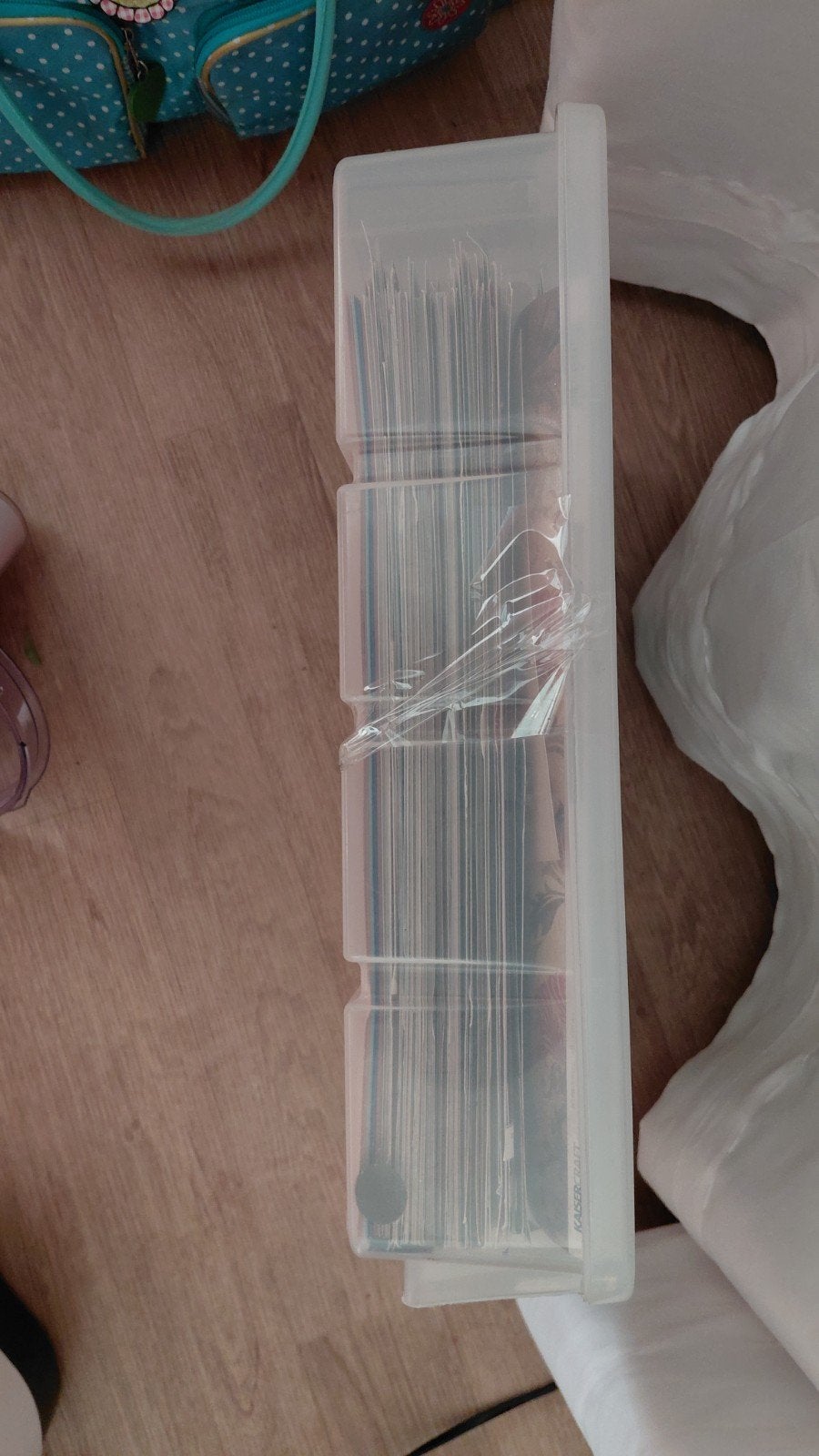Bak met vellen papier voor knutselen, Hobby en Vrije tijd, Overige thema's, Nieuw, Meerkleurig, Ophalen of Verzenden