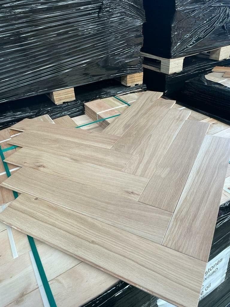 EIKEN VISGRAAT PARKET!! KLEURLOOS GEOLIED IN DE ACTIE, Huis en Inrichting, Stoffering | Vloerbedekking, Ophalen, Nieuw, 75 m² of meer