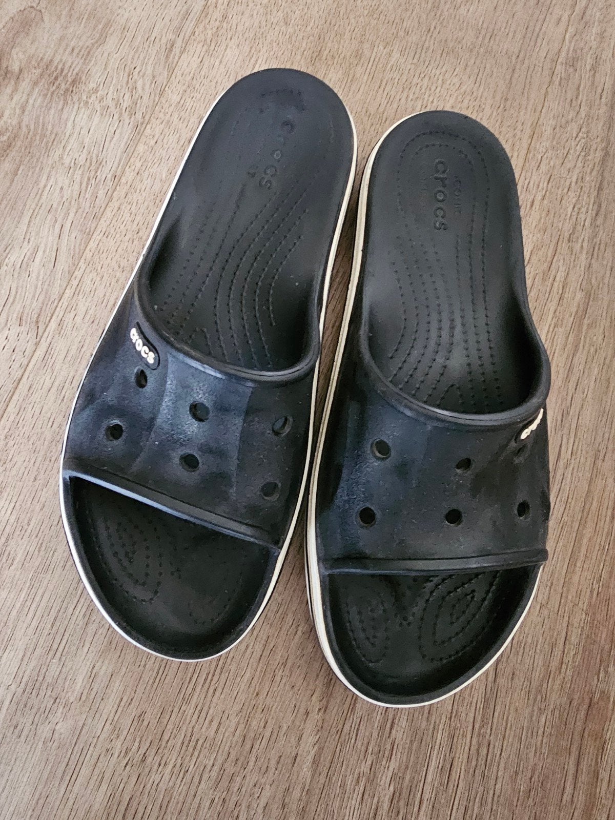 Zwarte Crocs slippers maat 38/39, Kleding | Dames, Schoenen, Ophalen of Verzenden, Nieuw, Zwart