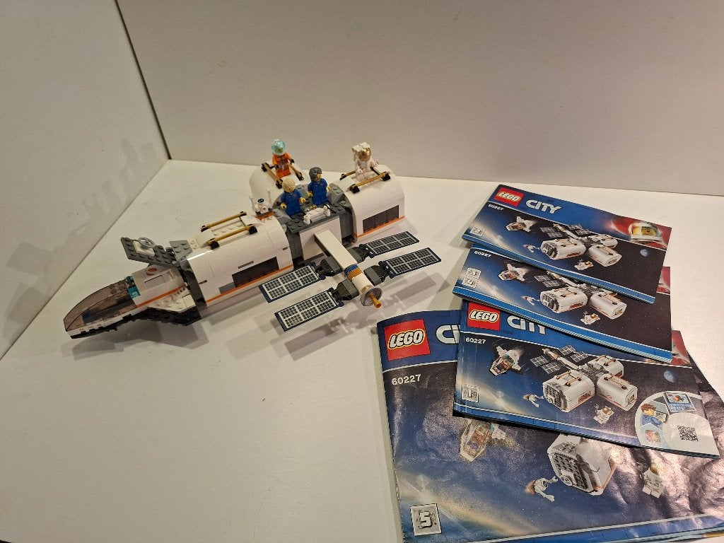 lego space station 60227, Kinderen en Baby's, Speelgoed | Duplo en Lego, Lego, Lego, Ophalen of Verzenden, Complete set